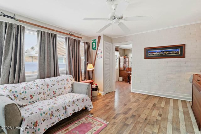 2624 Meadow Dr, Louisville, KY 40220