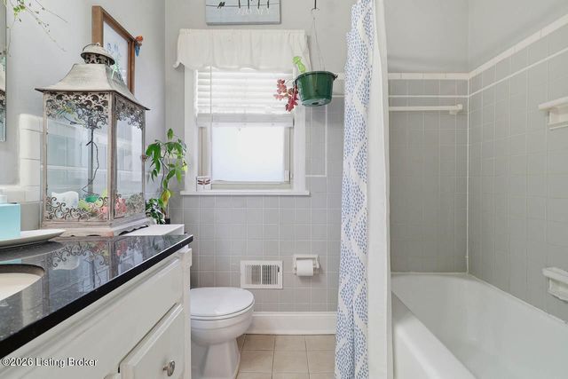 2624 Meadow Dr, Louisville, KY 40220