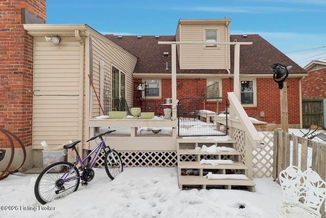 2624 Meadow Dr, Louisville, KY 40220