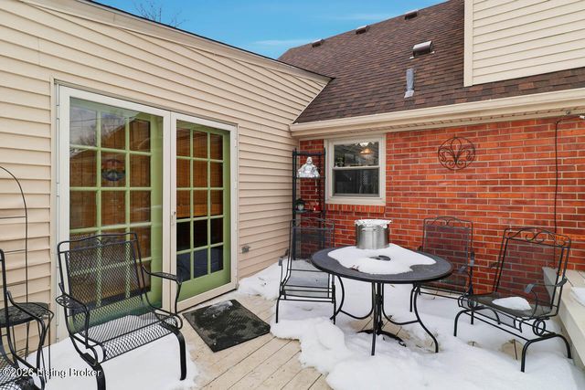 2624 Meadow Dr, Louisville, KY 40220