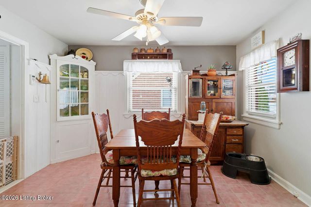 2624 Meadow Dr, Louisville, KY 40220