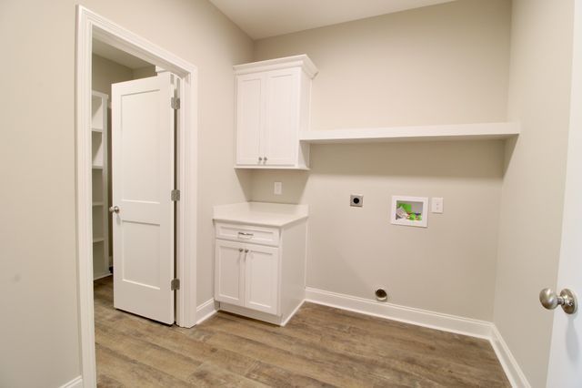 174 Aspen Pine Dr, Clarksville, TN 37043