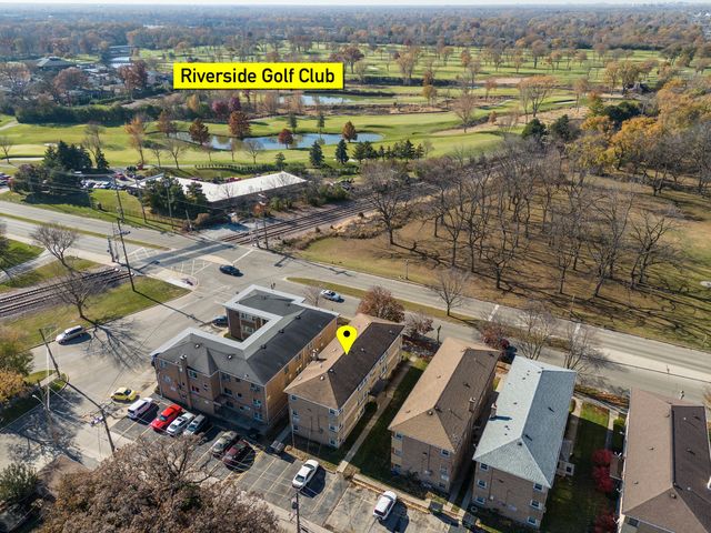 2245 Des Plaines Avenue A, North Riverside, IL 60546