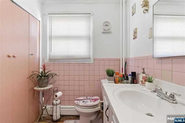 144-146 Pearsall, Jersey City, NJ 07305