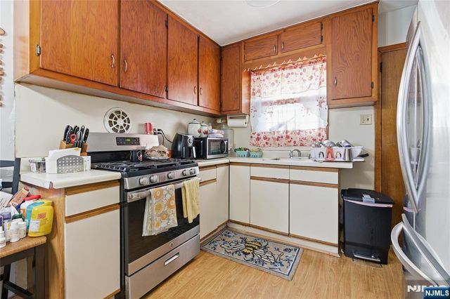 144-146 Pearsall, Jersey City, NJ 07305
