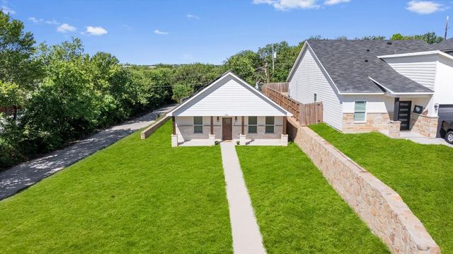 2601 Hutchinson Street, Fort Worth, TX 76106