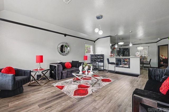 1306 Crossing Loop, Bryant, AR 72022