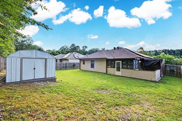 1306 Crossing Loop, Bryant, AR 72022
