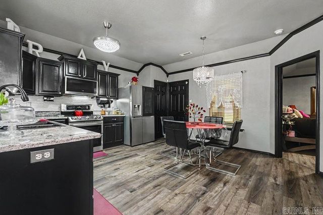 1306 Crossing Loop, Bryant, AR 72022