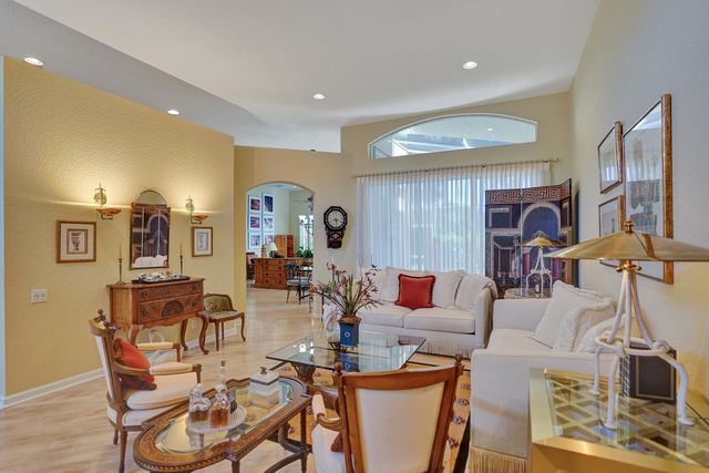 7338 W Falls Rd Road W, Boynton Beach, FL 33437