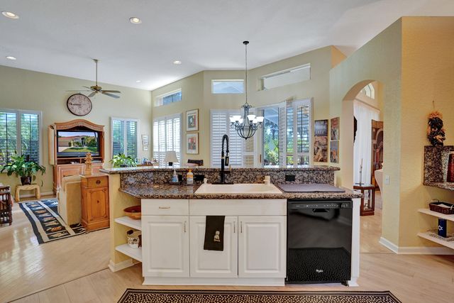 7338 W Falls Rd Road W, Boynton Beach, FL 33437