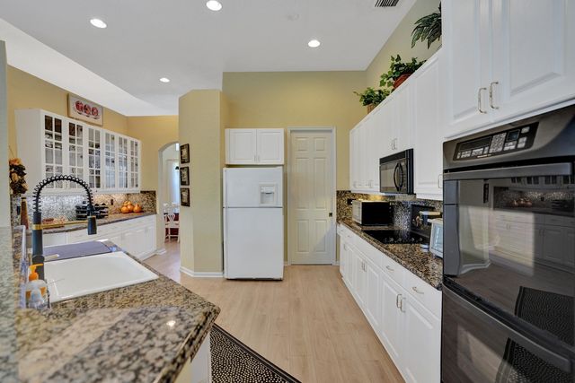 7338 W Falls Rd Road W, Boynton Beach, FL 33437