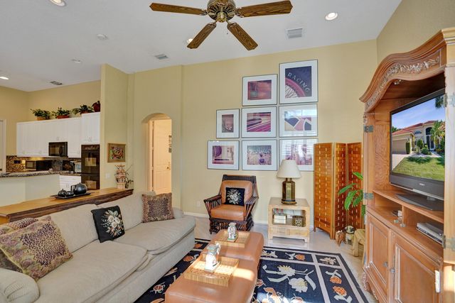 7338 W Falls Rd Road W, Boynton Beach, FL 33437