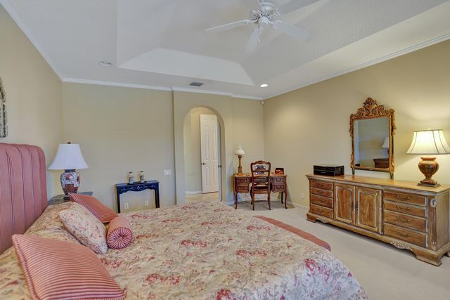 7338 W Falls Rd Road W, Boynton Beach, FL 33437