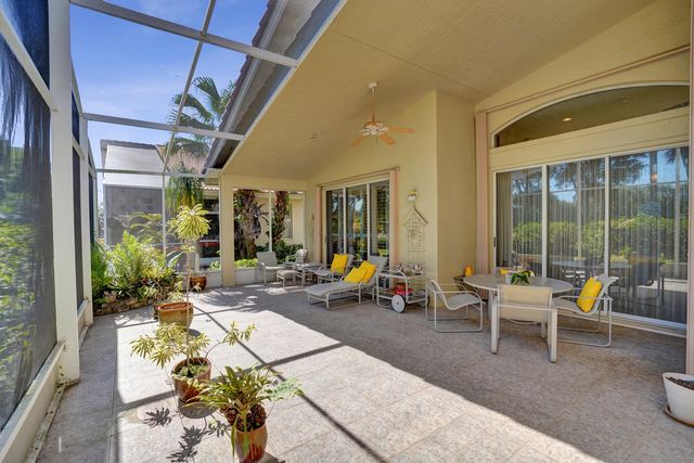 7338 W Falls Rd Road W, Boynton Beach, FL 33437