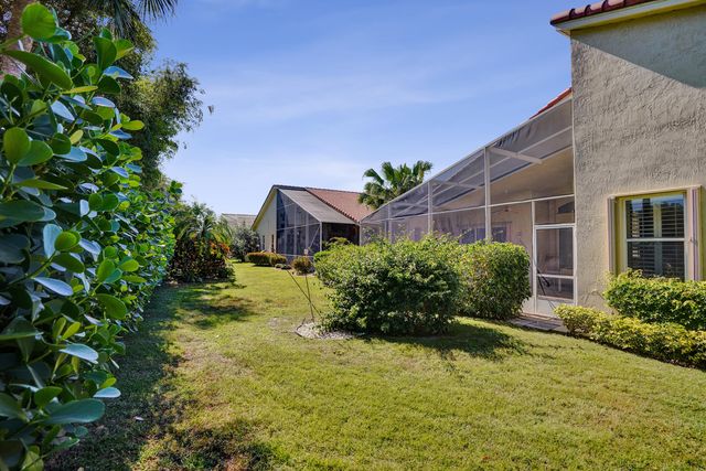 7338 W Falls Rd Road W, Boynton Beach, FL 33437