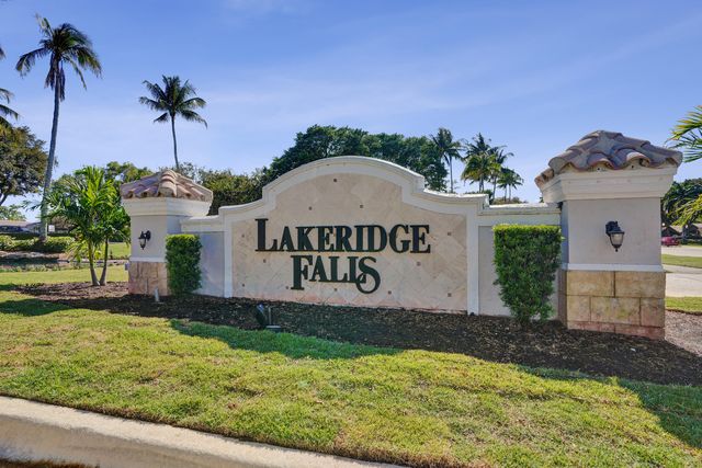 7338 W Falls Rd Road W, Boynton Beach, FL 33437