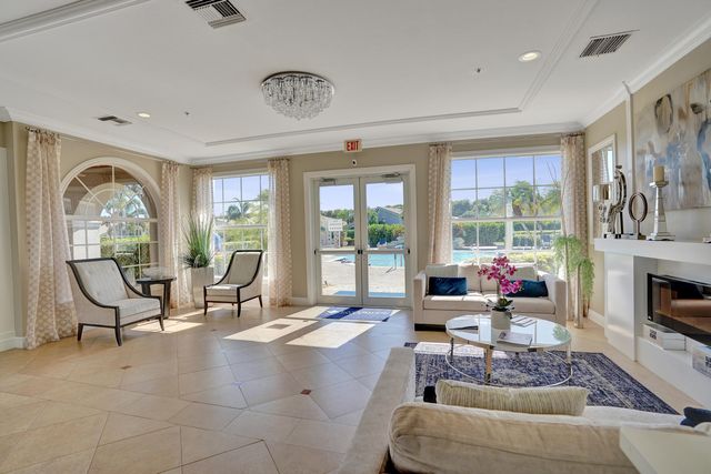 7338 W Falls Rd Road W, Boynton Beach, FL 33437