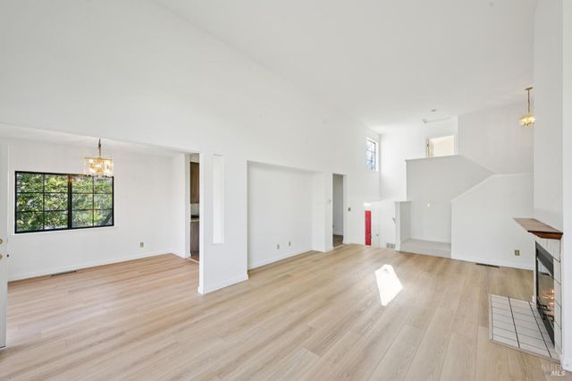 1116 Princeton Dr, Sonoma, CA 95476