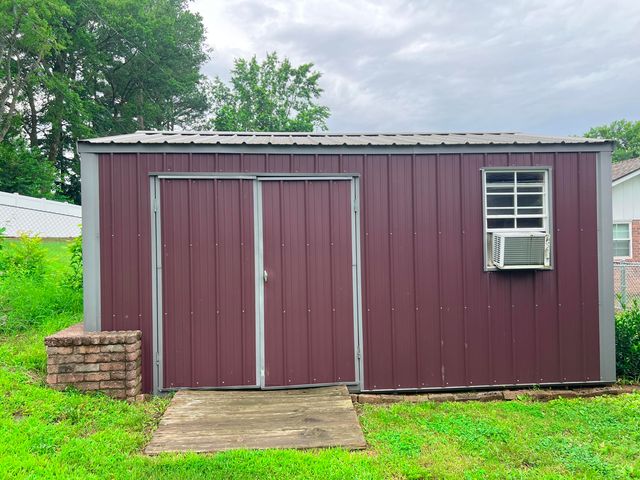 1025 22nd Avenue SW, Miami, OK 74354