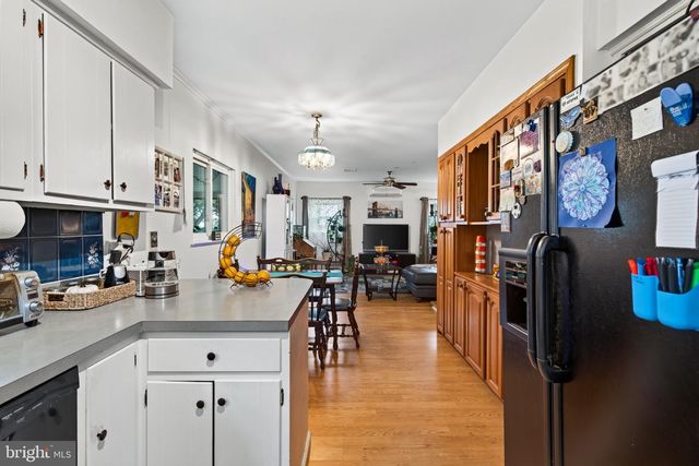 618 CREEKSIDE LN, Wallingford, PA 19086
