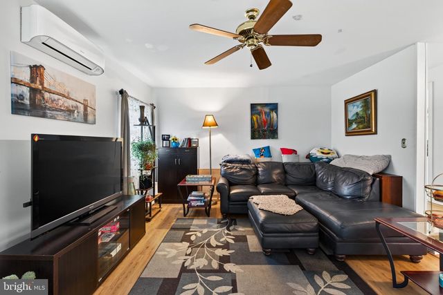 618 CREEKSIDE LN, Wallingford, PA 19086