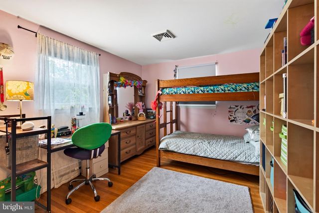618 CREEKSIDE LN, Wallingford, PA 19086