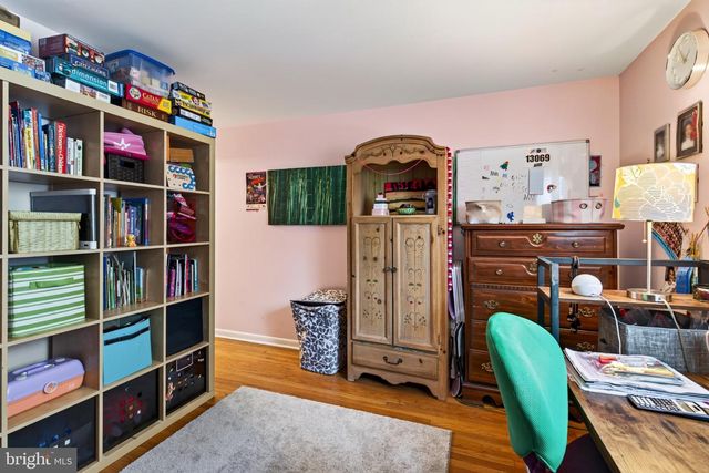 618 CREEKSIDE LN, Wallingford, PA 19086