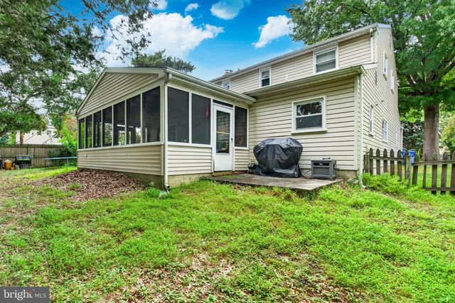 618 CREEKSIDE LN, Wallingford, PA 19086