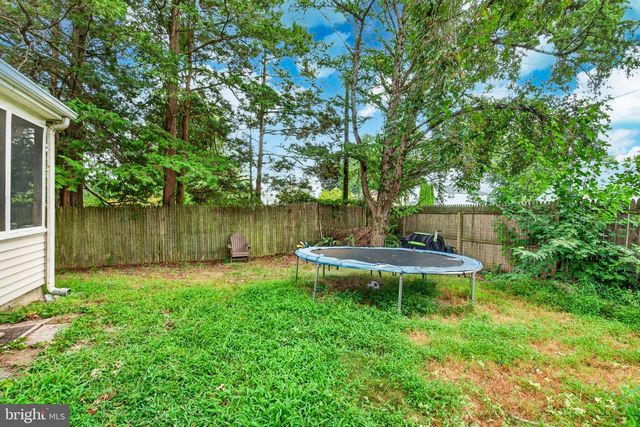 618 CREEKSIDE LN, Wallingford, PA 19086