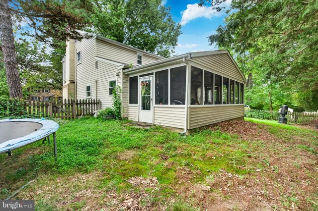 618 CREEKSIDE LN, Wallingford, PA 19086