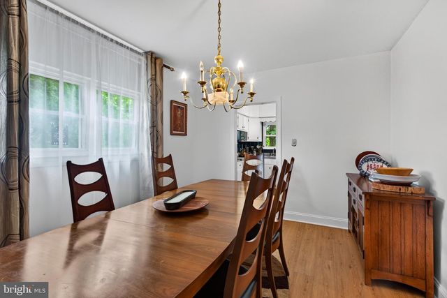 618 CREEKSIDE LN, Wallingford, PA 19086