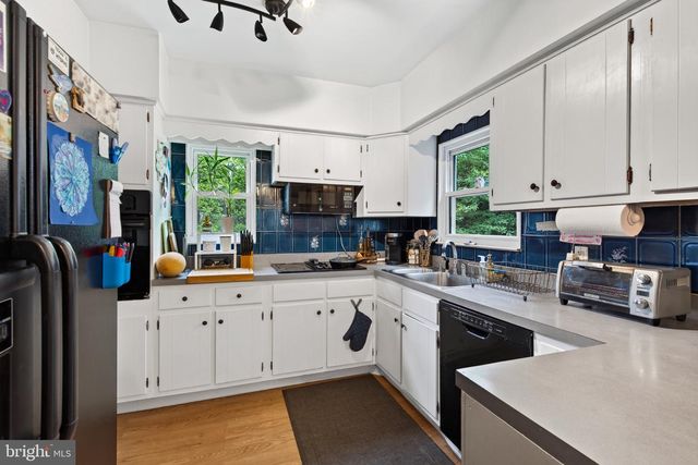 618 CREEKSIDE LN, Wallingford, PA 19086
