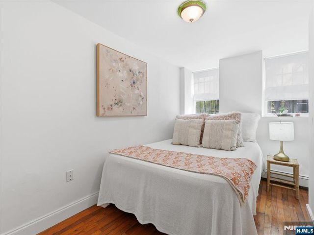 59 Saint Pauls Avenue 1L, Jersey City, NJ 07306