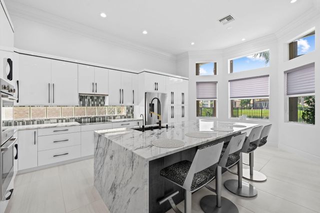 7120 CORNING Circle, Boynton Beach, FL 33437