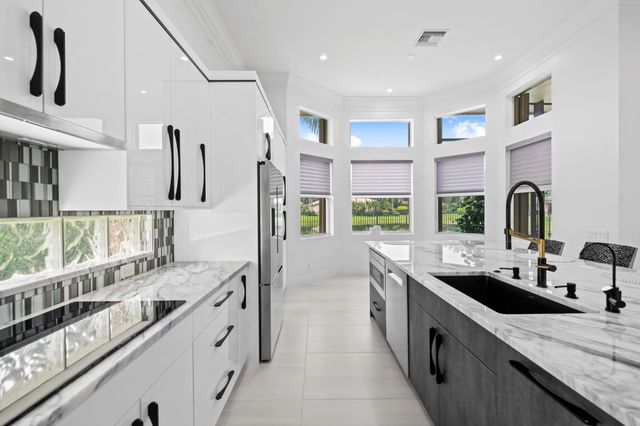 7120 CORNING Circle, Boynton Beach, FL 33437