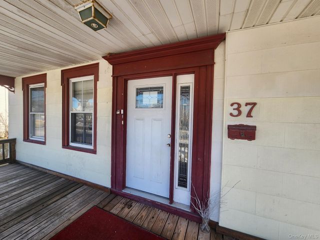 37 Jennings Avenue 2, Patchogue, NY 11772