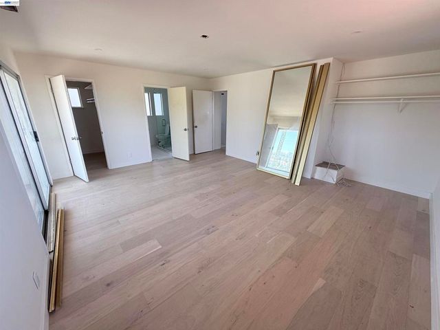 9155 Crest Ave, Oakland, CA 94605