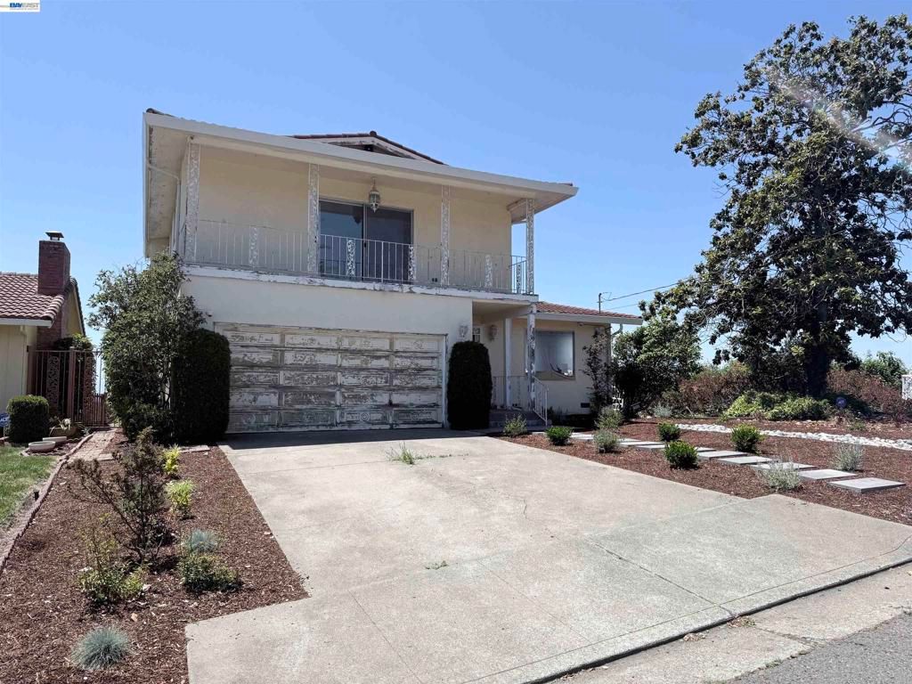 9155 Crest Ave, Oakland, CA 94605