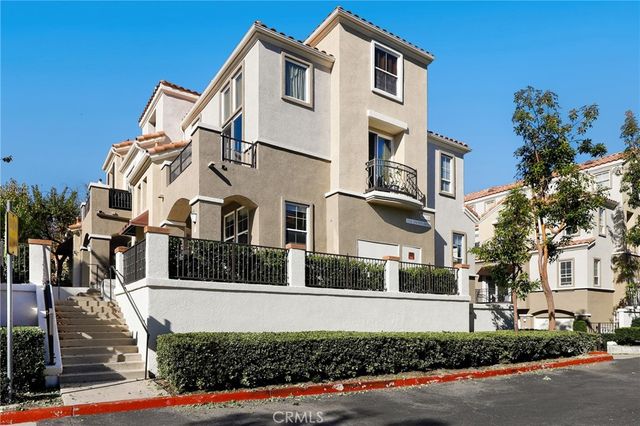 33 Via Pamplona, Rancho Santa Margarita, CA 92688