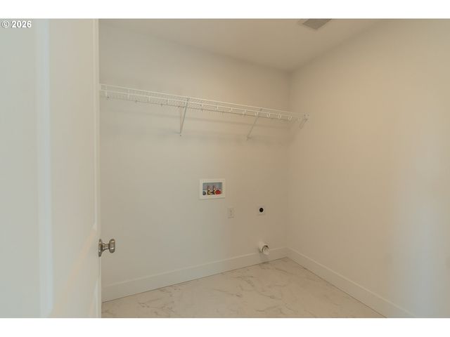 2424 Sw 5TH Pl, Battle Ground, WA 98604