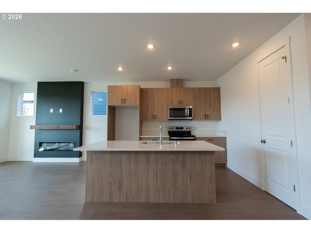 2424 Sw 5TH Pl, Battle Ground, WA 98604