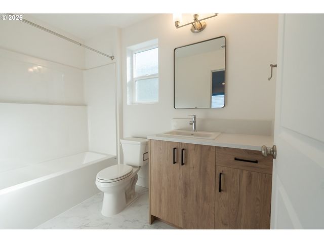 2424 Sw 5TH Pl, Battle Ground, WA 98604