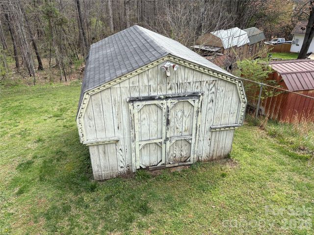 2137 23rd Street Drive SE, Hickory, NC 28602