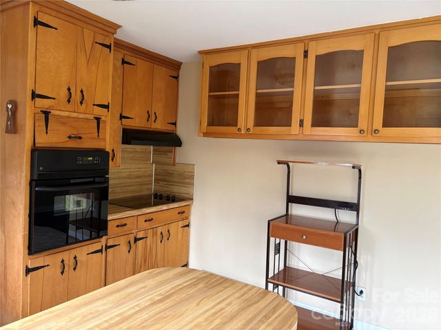 2137 23rd Street Drive SE, Hickory, NC 28602