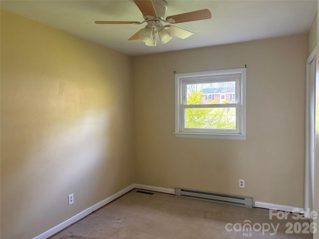 2137 23rd Street Drive SE, Hickory, NC 28602