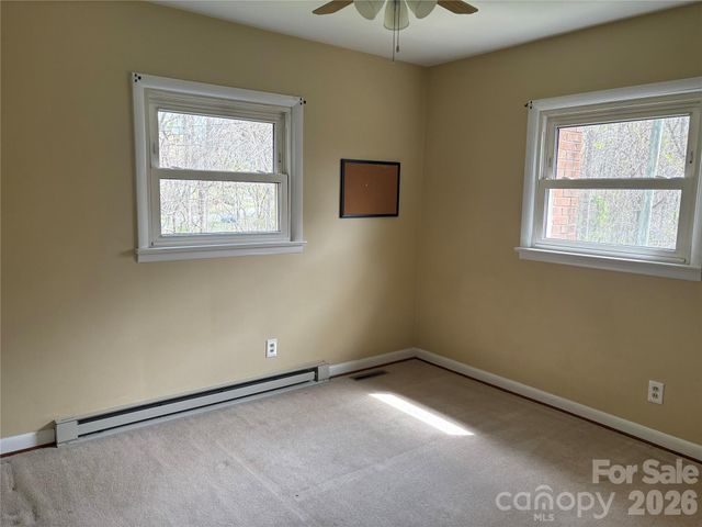 2137 23rd Street Drive SE, Hickory, NC 28602