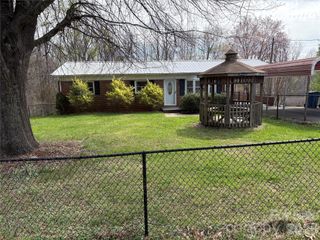 2137 23rd Street Drive SE, Hickory, NC 28602