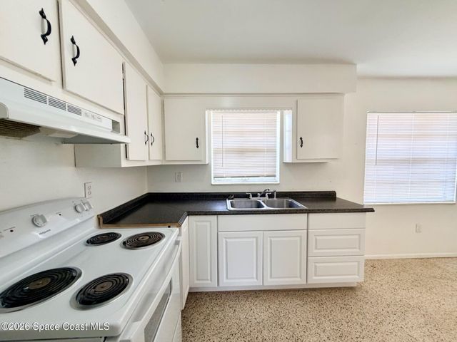 1590 S Deleon Avenue, Titusville, FL 32780