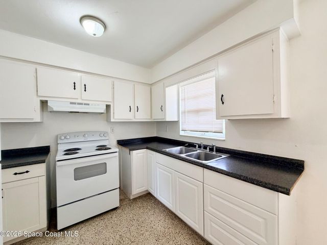 1590 S Deleon Avenue, Titusville, FL 32780